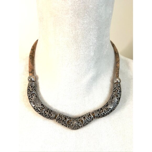 Handcrafted Cork & Silver-Plated Metal Choker Necklace With Ornate Floral Design - Picture 1 of 7
